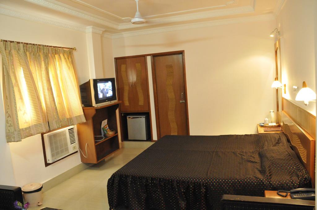 Hotel Heera Kolkata Ruang foto