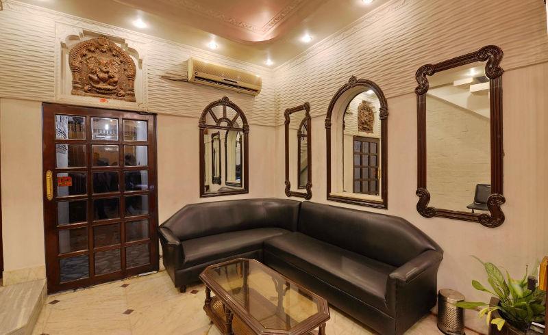 Hotel Heera Kolkata Bagian luar foto